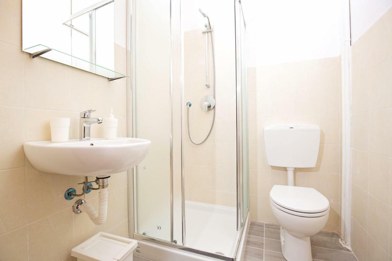 Ponte Tiberio Apartment Rimini Kültér fotó